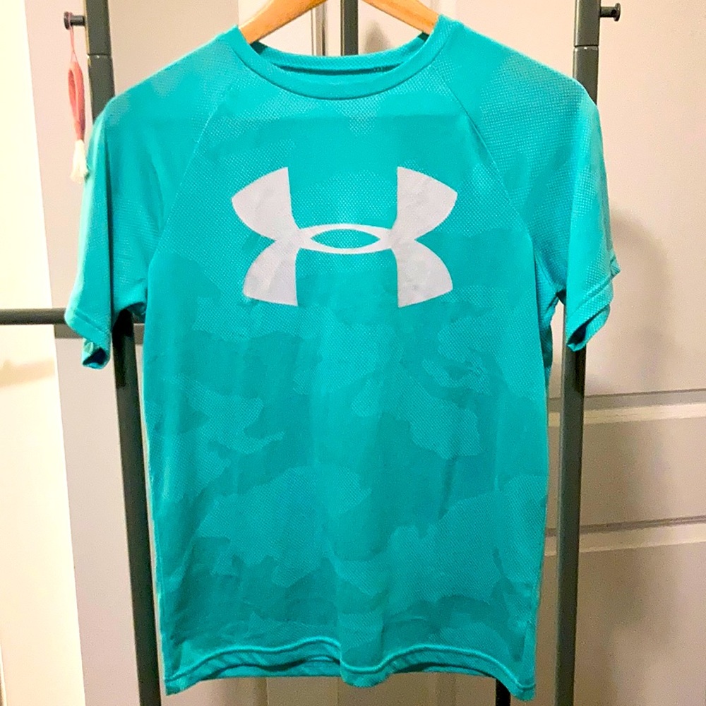 Under Armour tech shirt, youth L/womens XS